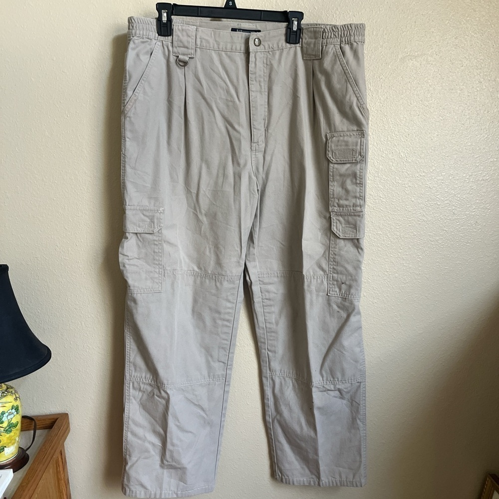 5.11 Tactical Series Men’s Utility Workwear 38/32 Cargo Pants!